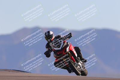 media/Nov-06-2023-Moto Forza (Mon) [[ce023d0744]]/3-Intermediate Group/Session 5 (Turn 9)/